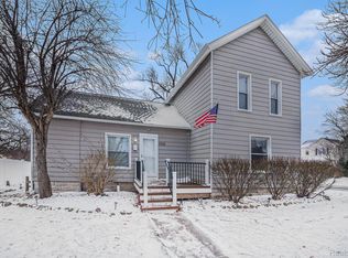 221 McCarthy St, Howell, MI 48843