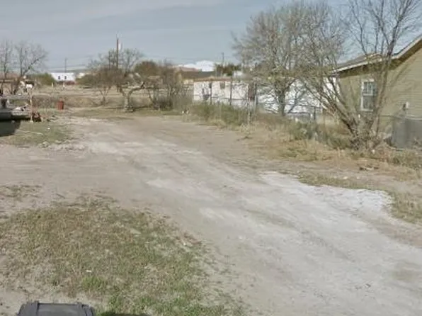 3875 Cross Crk, Eagle Pass, TX 78852