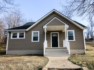 2729 King St NE, Roanoke, VA 24012