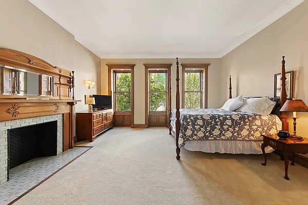 Sold by Corcoran | media 15