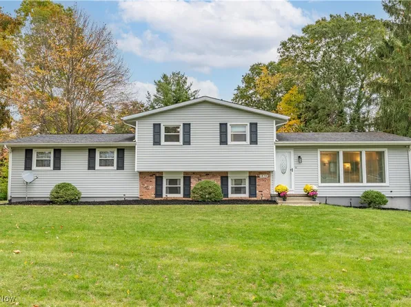 1838 Stonehenge Ave NW, Massillon, OH 44646