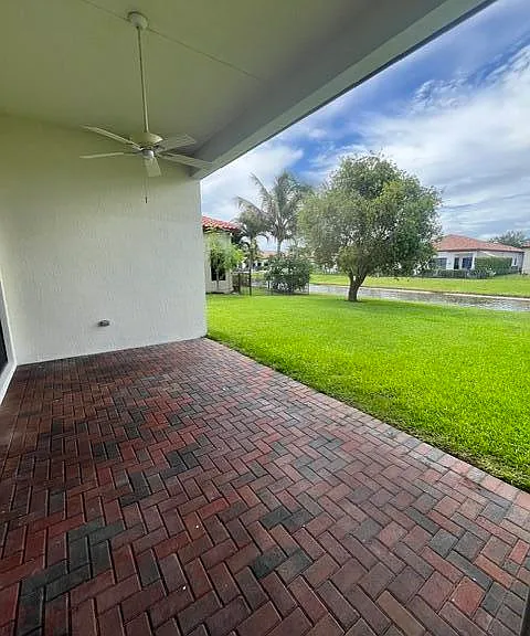 6326 Grebe Ct — Photo 22