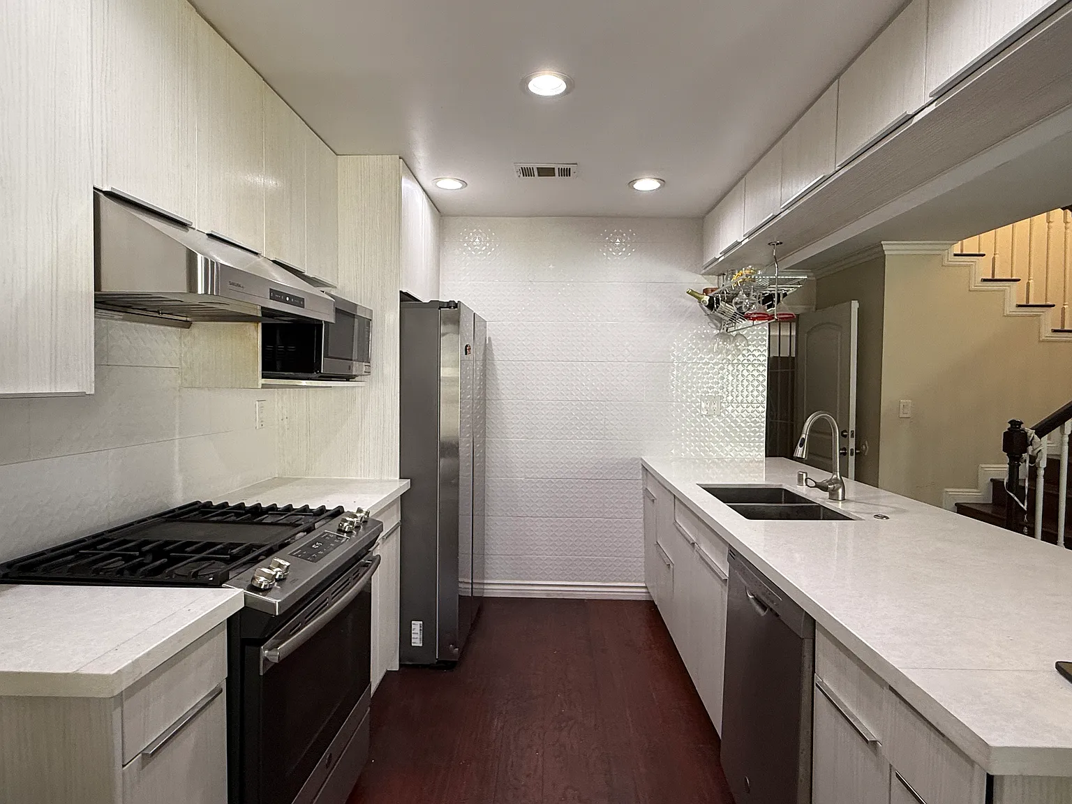 2 bed, 1400 sqft, $2,500 — Photo 4