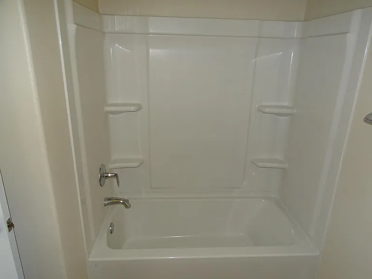 11107 Everett Ave — Photo 10