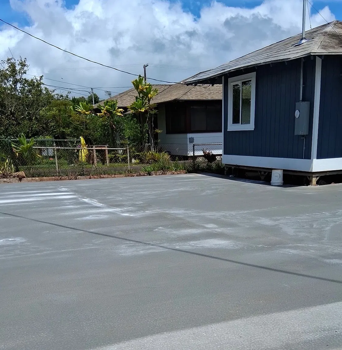 3 bed, 816 sqft, $3,850 — Photo 2