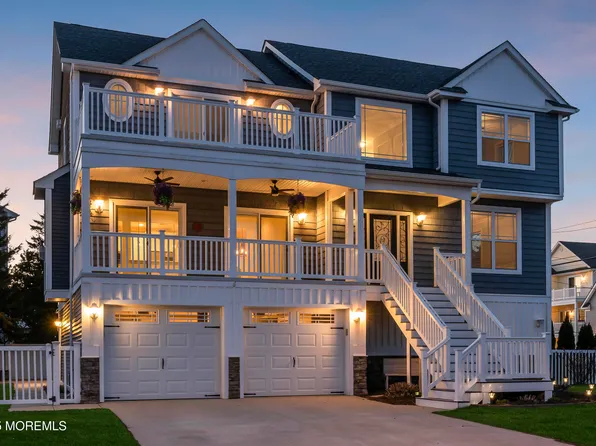 8 Crowell Street, Toms River, NJ 08753