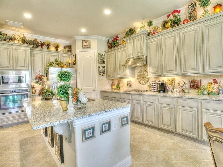 8117 Haltered Horse Ln — Photo 7