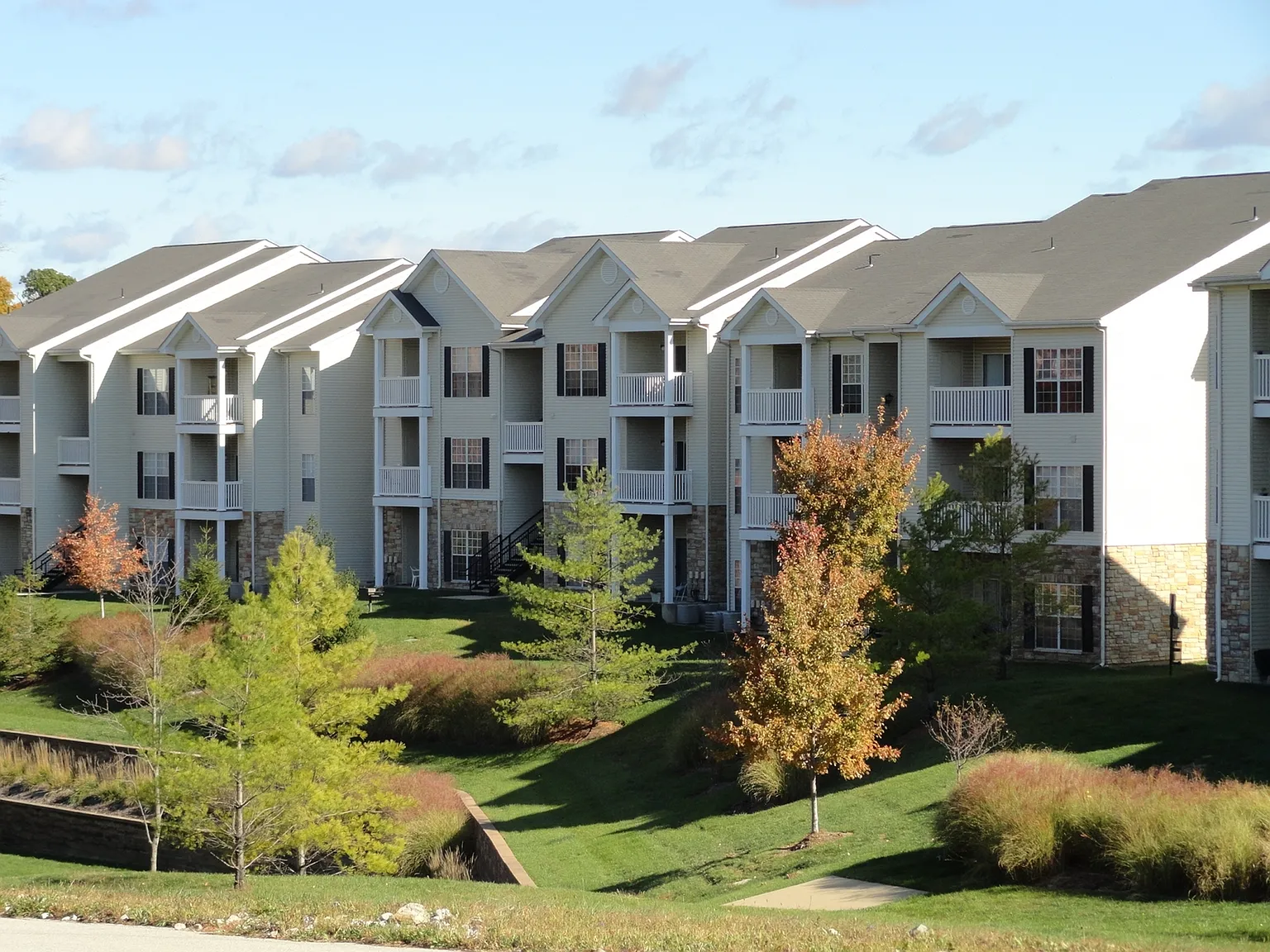Turnberry Place Apartments — Photo 3