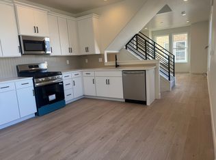 11033 S South Freestone Rd #127, South Jordan, UT 84009