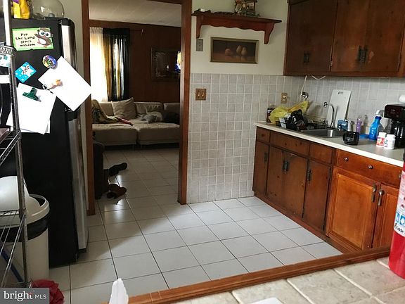 3rd image of 72 Glen Mawr Dr