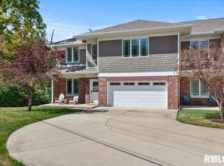 9 Waters Edge Blvd #16, Springfield, IL 62712