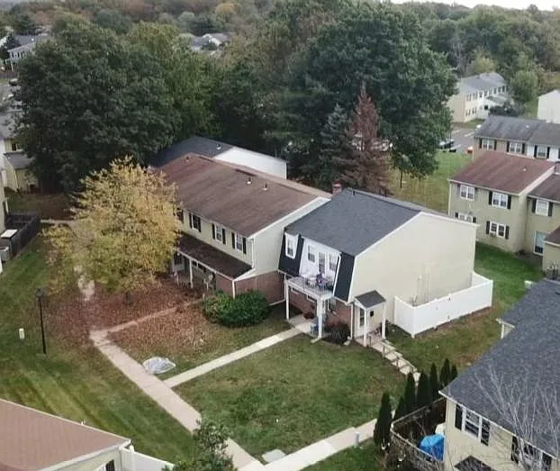 169 Reliance Pl — Photo 2