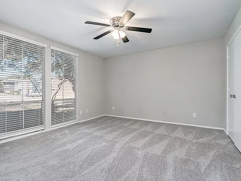 C2 - 2BD, 2BA - 1350SF - Master Bedroom