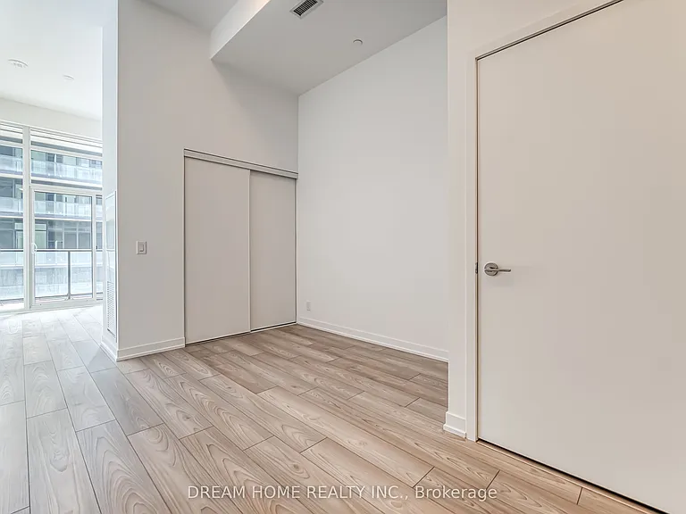 285 Dufferin St #705 — Photo 5