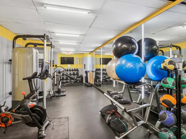 200 East 62nd Street image 12 of 14