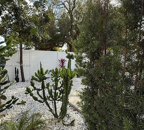 5th image of 5629 NW 31st Ave