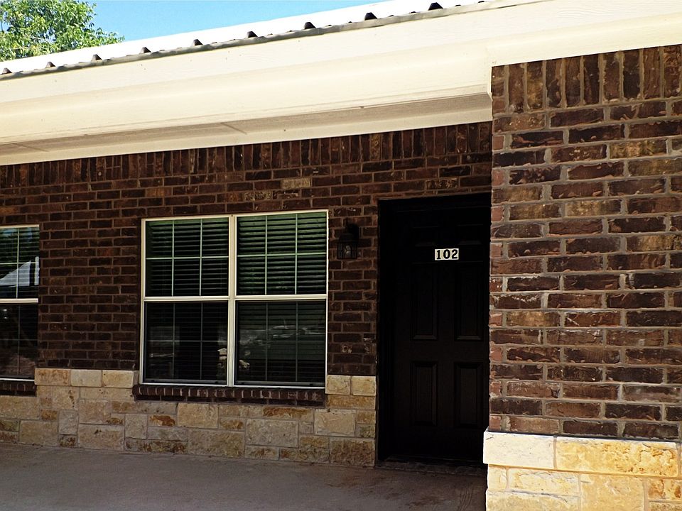 1st image of 1080 W Oak St #102