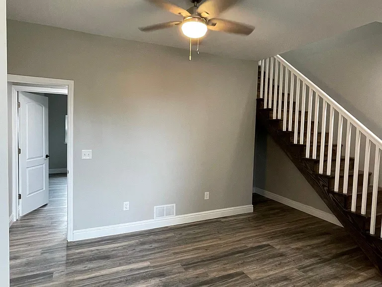 465 Taylor St — Photo 17