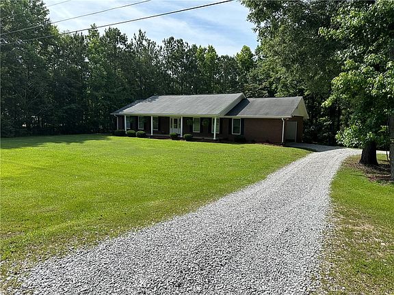 3rd image of 560 Lee Road 246