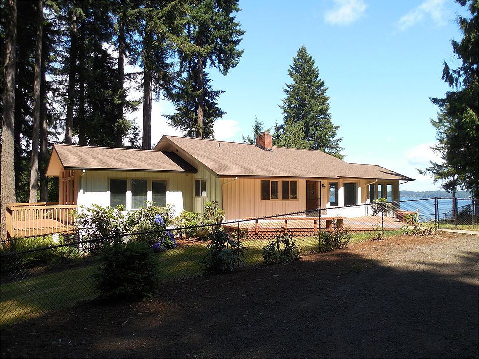 1st image of 670 SE Sells Dr