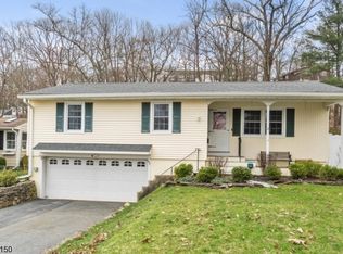 63 Summit Trl, Sparta, NJ 07871