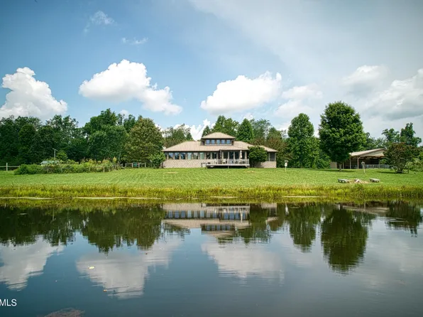 3058 Martha Washington Rd, Clarkrange, TN 38553