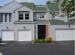 212 Sleepy Hollow Ct, Newark, DE 19711