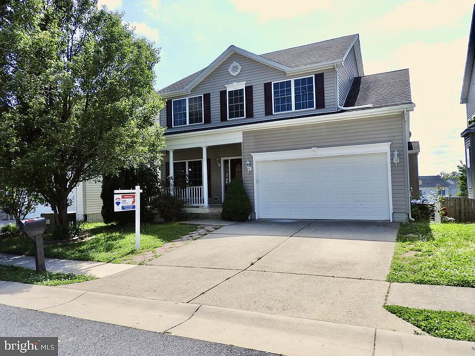 1st image of 27 Everglades Ln