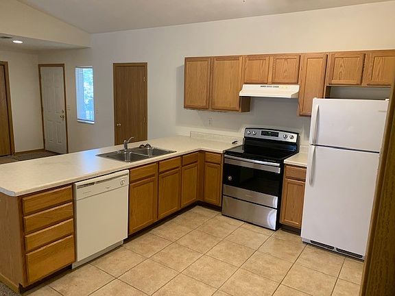 2nd image of 1140 Minns Dr #2