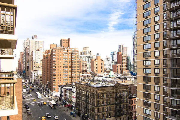 1438 Third Avenue #11E in Upper East Side, Manhattan