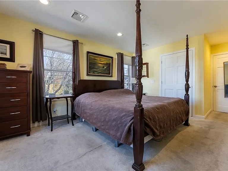 14 Clinton Ave #3 — Photo 11