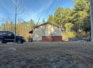 19864 Wagram Rd, Laurinburg, NC 28352