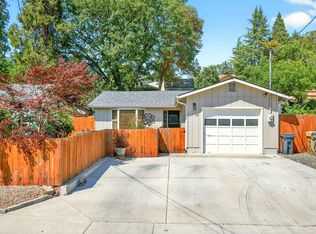 1010 NW B St, Grants Pass, OR 97526