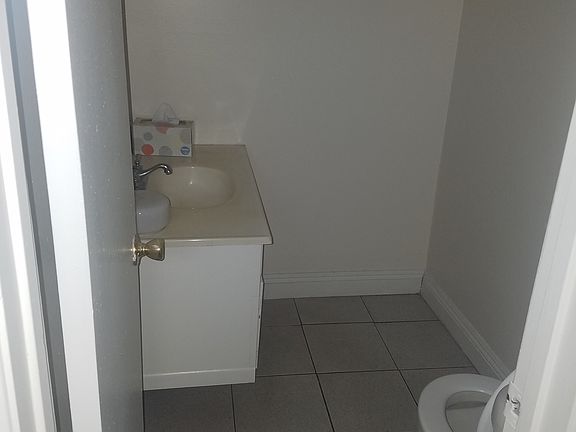 5th image of 749 S Chapel Ave APT A