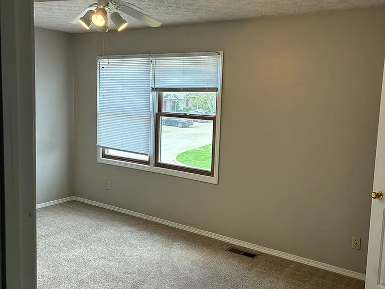 1377 West Allen Street — Photo 11