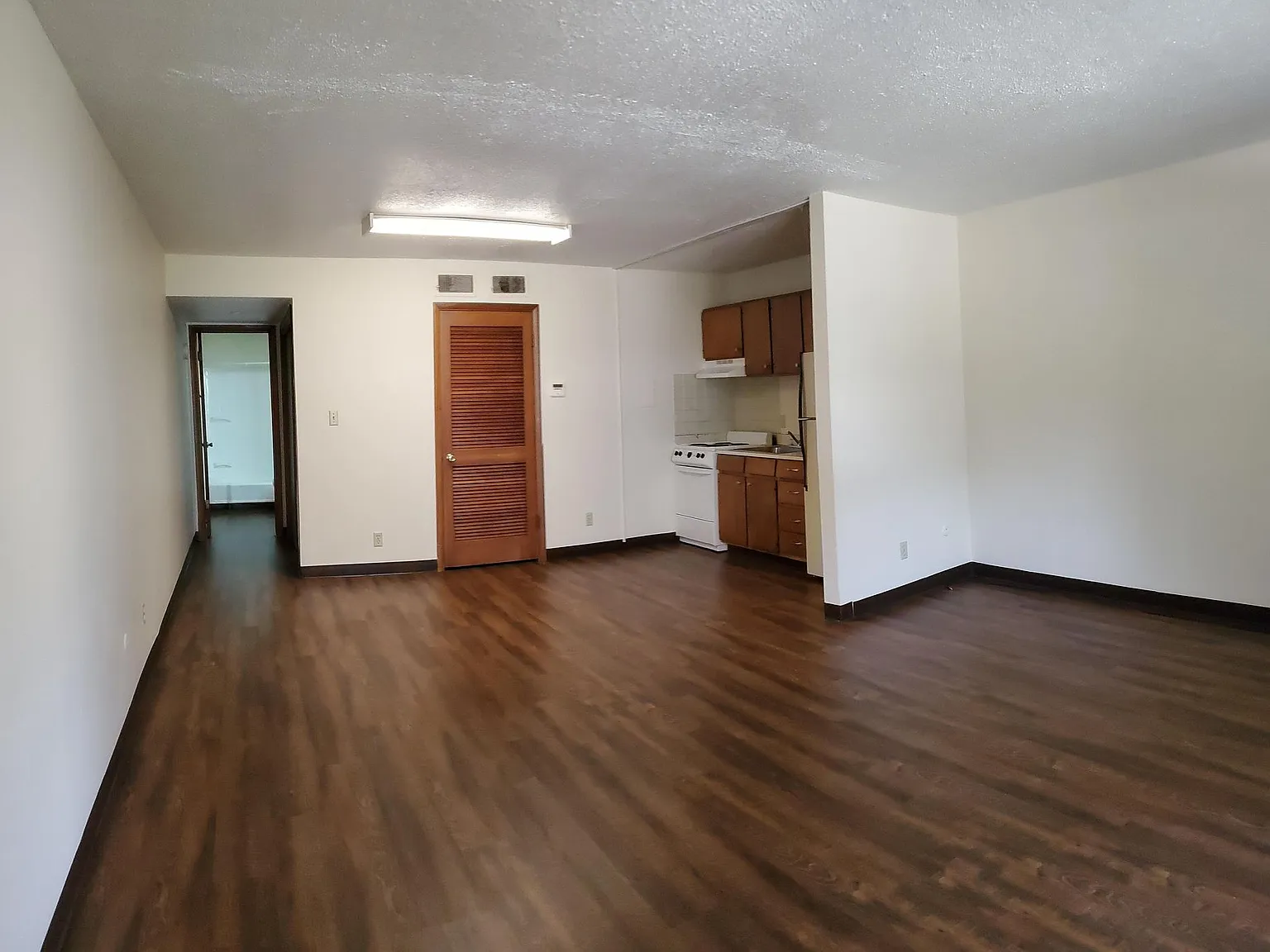 Grand Terrace Apartments — Photo 4