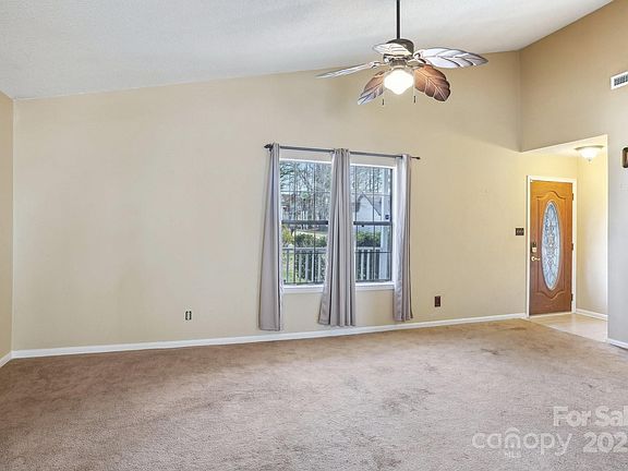 5th image of 3317 Green Meadow Dr