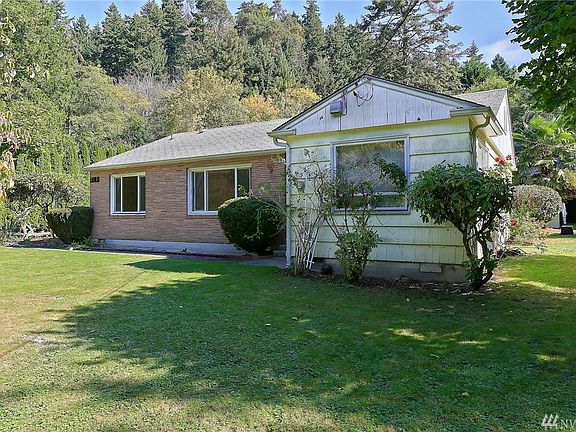 4th image of 213 57th Ave E