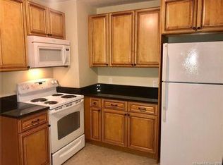 36 Lancaster Rd #1, West Hartford, CT 06119