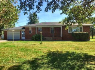 9605 Huey Rd, Carlyle, IL 62231