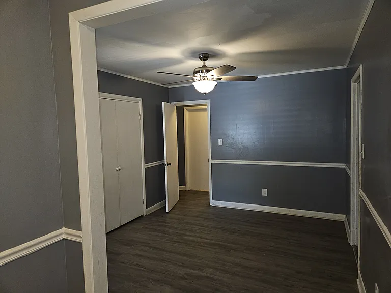 1737 Ireland Dr — Photo 9