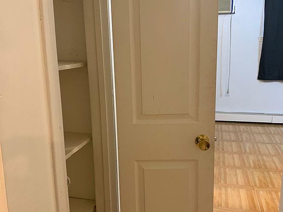 5th image of 8424 102nd St #1