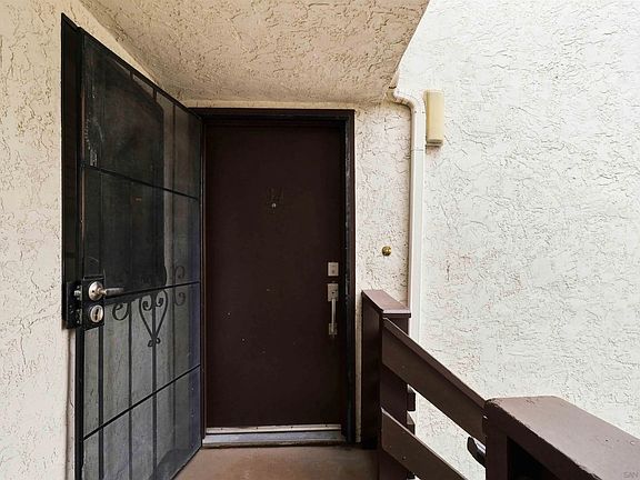 3rd image of 2425 Cranston Dr Unit 34