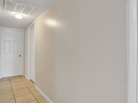 2nd image of 4140 Solteros St #4