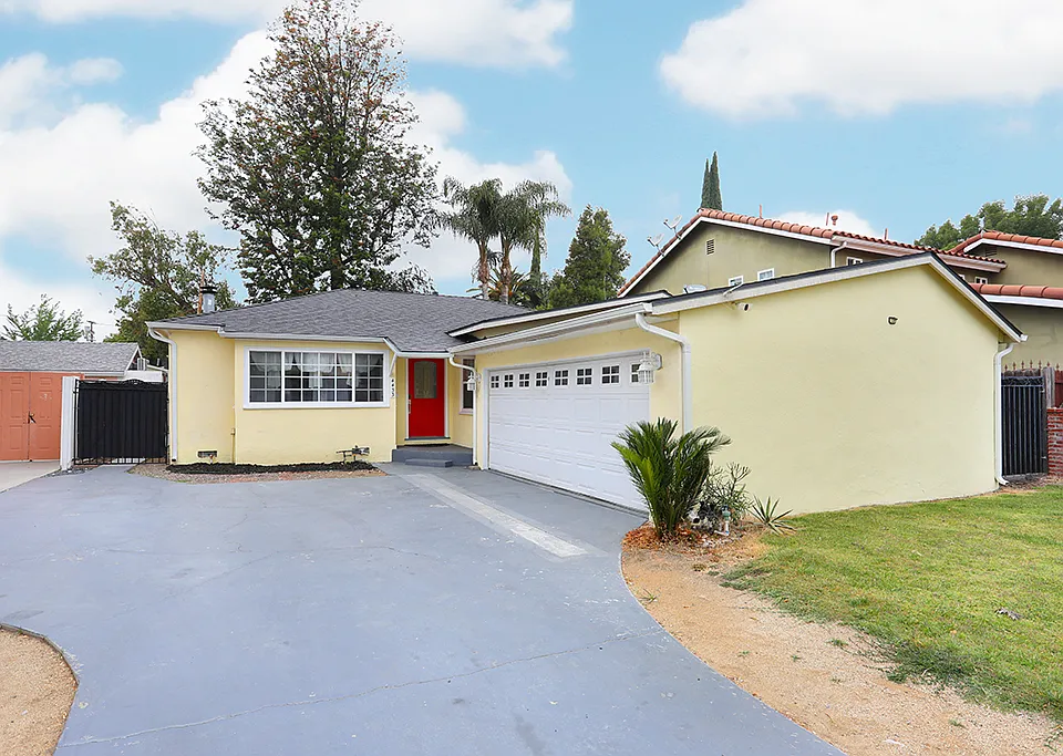 4433 Stern Ave