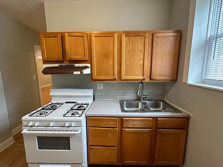 5219 N Christiana Ave — Photo 12