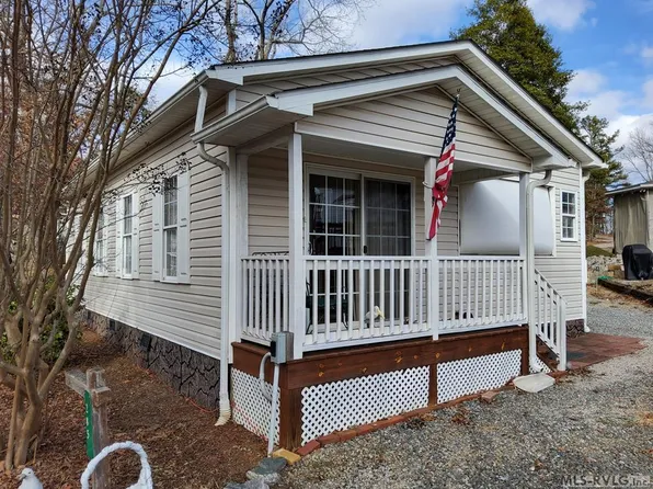 285 Allegheny Dr, Bracey, VA 23919