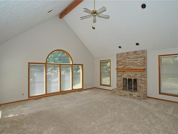 4th image of 4600 Valley Woods Dr