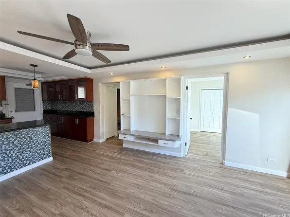 2440 Date St APT 106, Honolulu, HI 96826