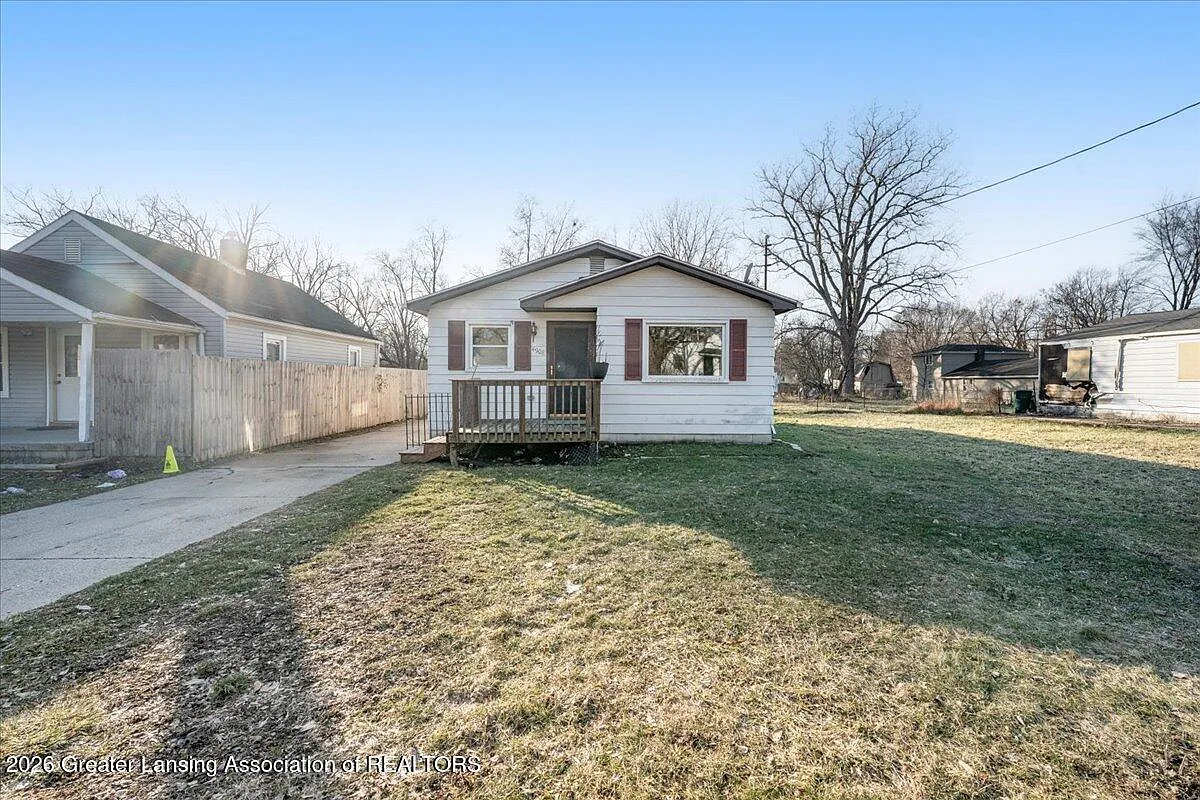 4908 Hughes Rd photo 1